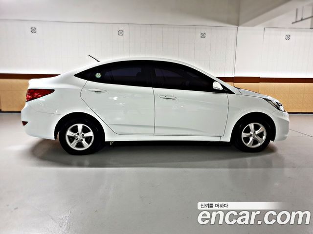 Hyundai Accent 1.4 VVT Premier — пробег 77 856 км — фото 4 из 5