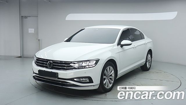 Volkswagen Passat 2.0 TDI Premium — пробег 55 584 км — фото 1 из 5