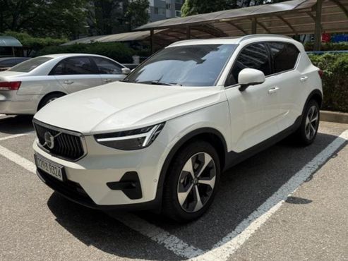 Volvo XC40 B4 Ultimate Bright — пробег 29 000 км — фото 2 из 5