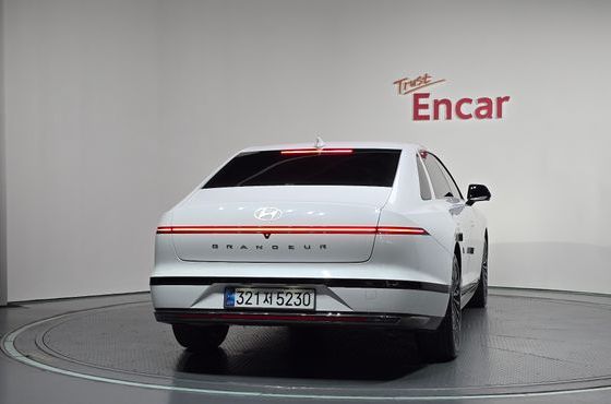 Hyundai Grandeur Calligraphy — пробег 67 412 км — фото 4 из 5