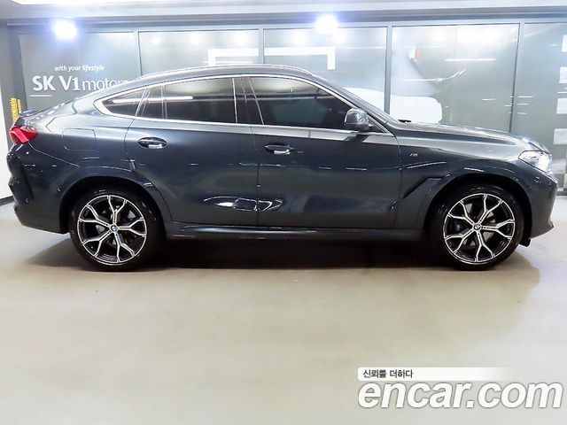 BMW X6 xDrive40i M Sport — пробег 99 570 км — фото 3 из 5