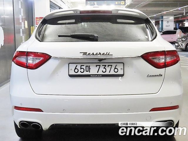 Maserati Levante из Кореи Encar
