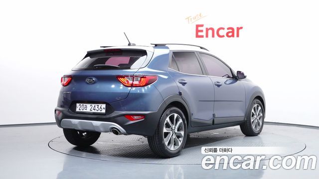 Kia Stonic из Кореи Encar