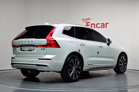 Volvo XC60 B6 Ultimate Bright — пробег 55 848 км — фото 2 из 5
