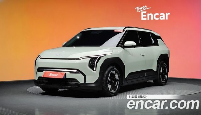 Kia EV3 Long Range 2WD Earth — пробег 6 746 км — фото 1 из 5
