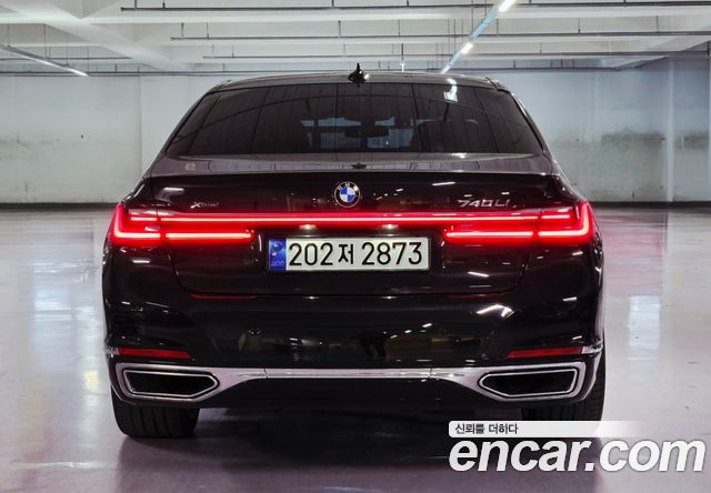 BMW 7-Series 740Li xDrive Design Pure Excellence — пробег 98 878 км — фото 4 из 5