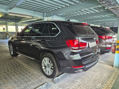 BMW X5 xDrive 30d — пробег 28 088 км — фото 2 из 5
