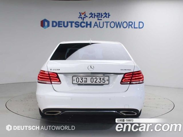 Mercedes-Benz E-Class E220 Bluetec Avantgarde — пробег 78 486 км — фото 4 из 5