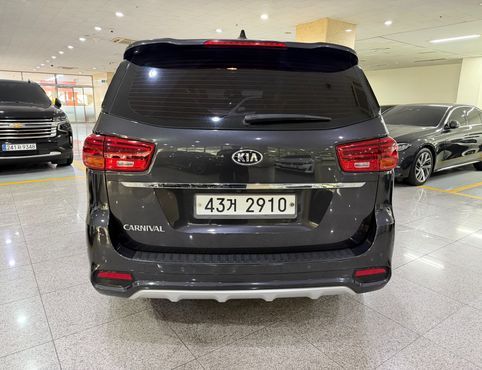 Kia Carnival 9-Seater Luxury — пробег 190 480 км — фото 4 из 5