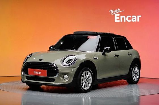 Mini Cooper 5Door HIGH 3rd — пробег 29 294 км — фото 1 из 5
