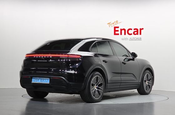 Porsche Macan Base — пробег 56 839 км — фото 2 из 5