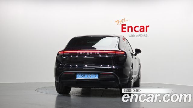 Porsche Macan Base — пробег 56 839 км — фото 4 из 5