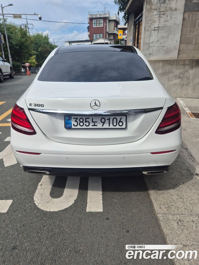 Mercedes-Benz E-Class из Кореи Encar