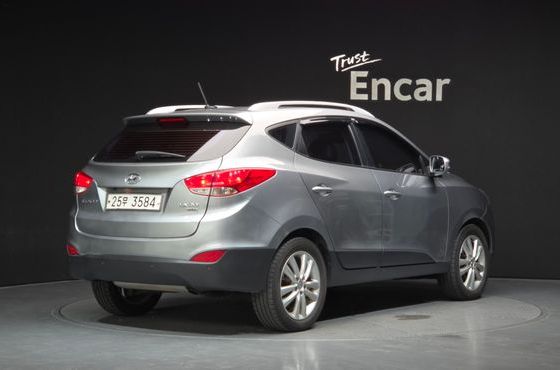 Hyundai Tucson Diesel 2WD LX20 Luxury — пробег 245 056 км — фото 2 из 5