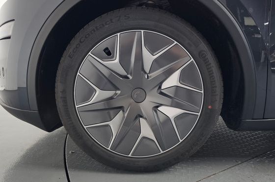Tesla Model Y L Long Range AWD — пробег 48 км — фото 5 из 5