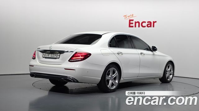 Mercedes-Benz E-Class из Кореи Encar