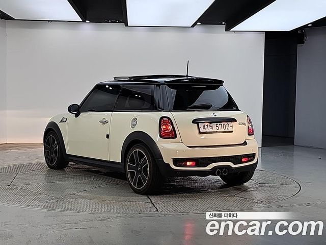 Mini Cooper Standard Second Generation — пробег 202 350 км — фото 3 из 5