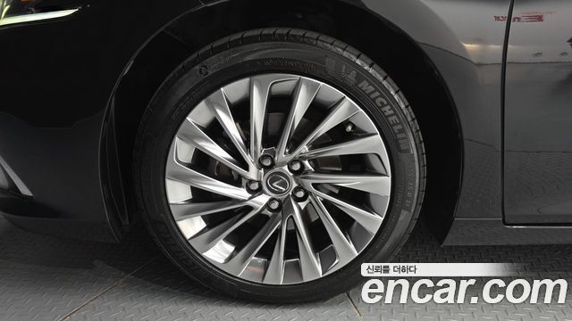 Lexus ES Executive — пробег 96 139 км — фото 5 из 5