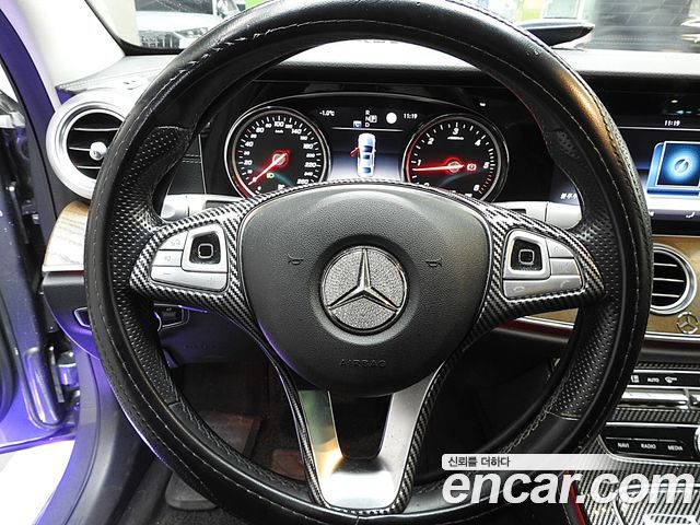 Mercedes-Benz E-Class из Кореи Encar