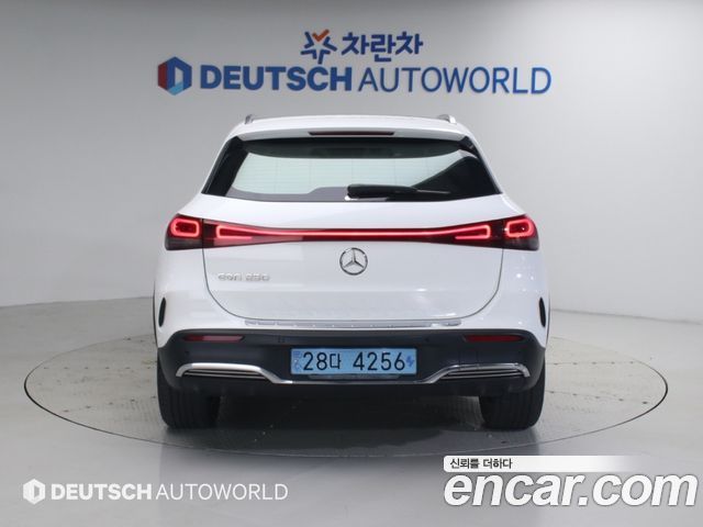 Mercedes-Benz EQA EQA250 AMG Package Plus — пробег 72 527 км — фото 4 из 5