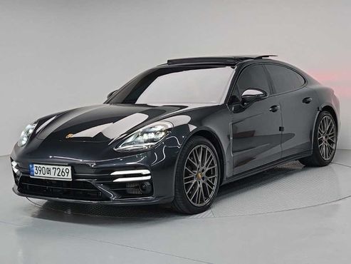 Porsche Panamera 2.9 AWD Platinum Edition — пробег 42 179 км — фото 1 из 5