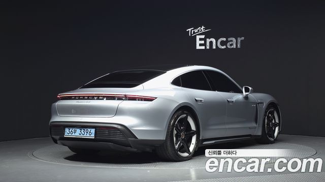 Porsche Taycan из Кореи Encar