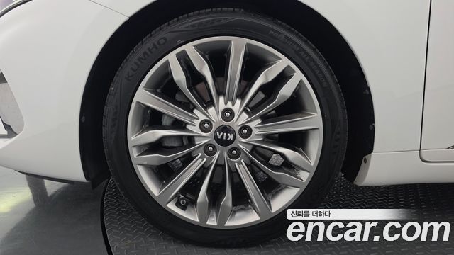 Kia K7 из Кореи Encar