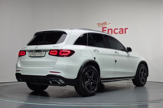 Mercedes-Benz GLC-Class GLC300 4MATIC — пробег 52 419 км — фото 2 из 5