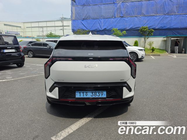 Kia EV3 Long Range 2WD GT Line — пробег 23 000 км — фото 3 из 5