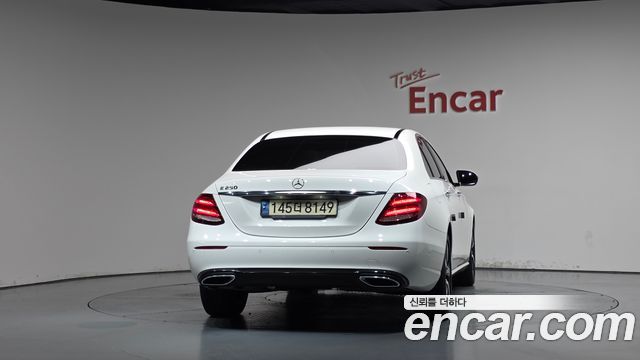 Mercedes-Benz E-Class из Кореи Encar