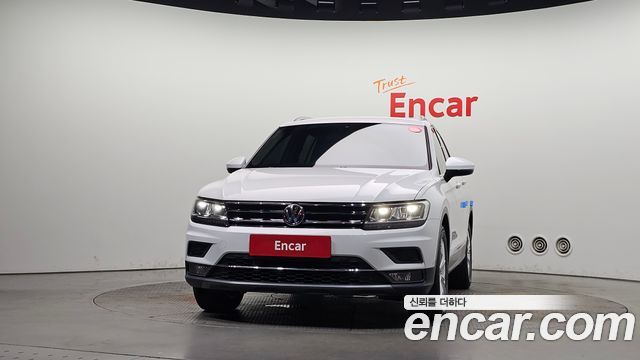 Volkswagen Tiguan 2.0 TDI Premium — пробег 117 862 км — фото 3 из 5
