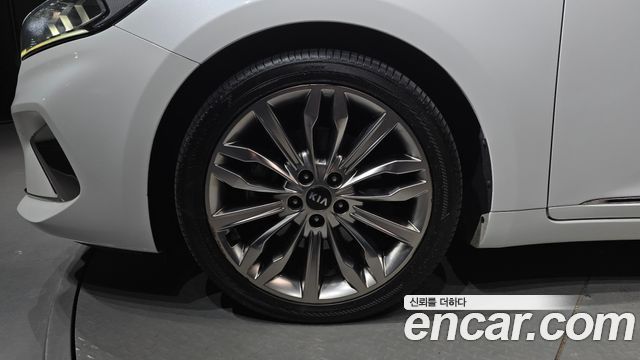 Kia K7 из Кореи Encar