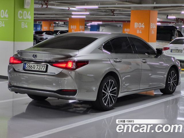 Lexus ES Luxury — пробег 96 876 км — фото 2 из 5