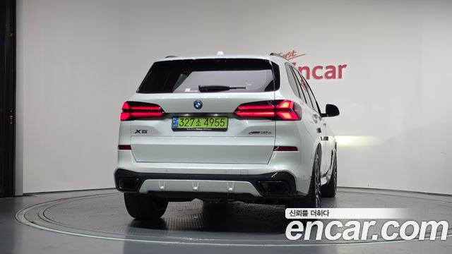 BMW X5 xDrive 50e M Sport — пробег 21 497 км — фото 4 из 5