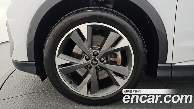 Audi Q4 e-tron из Кореи Encar