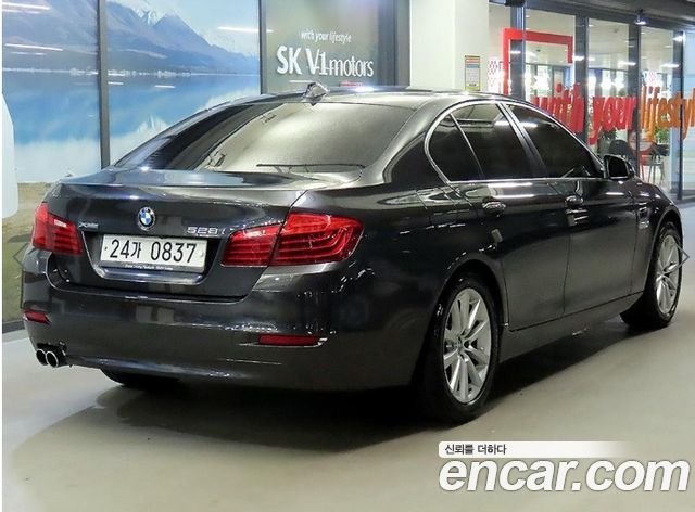 BMW 5-Series 528i xDrive — пробег 104 903 км — фото 4 из 5