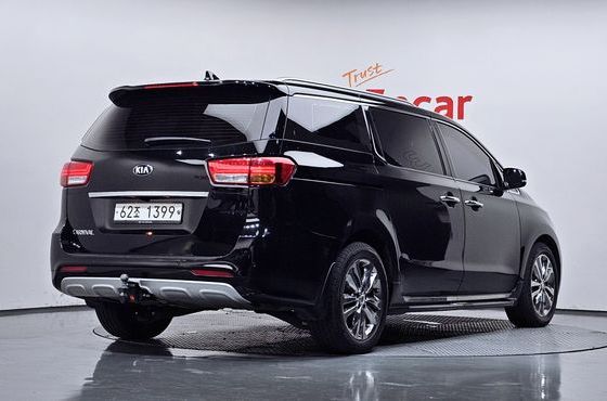Kia Carnival 9-seater Prestige — пробег 99 422 км — фото 2 из 5