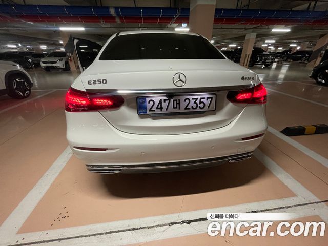 Mercedes-Benz E-Class из Кореи Encar