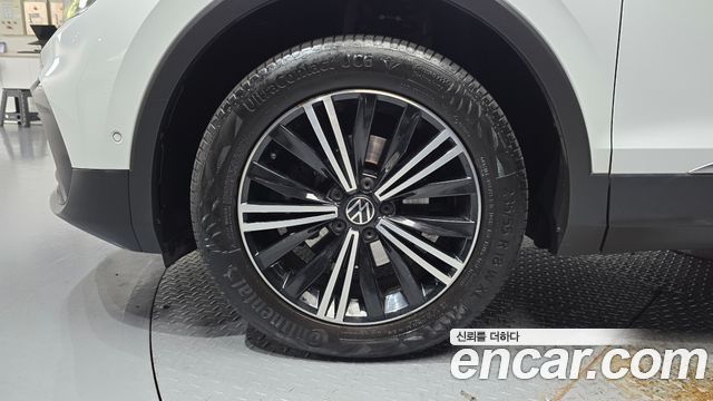 Volkswagen Tiguan 2.0 TDI 4-Motion Premium — пробег 94 604 км — фото 5 из 5