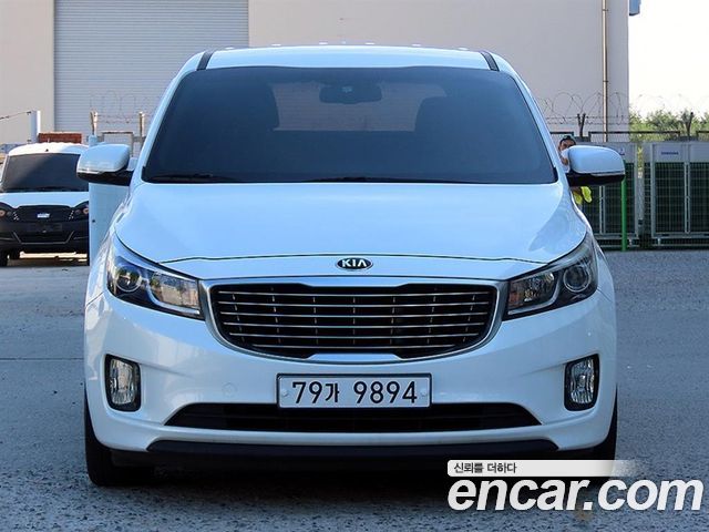 Kia Carnival 6-seater Wheelchair lift — пробег 183 373 км — фото 1 из 5
