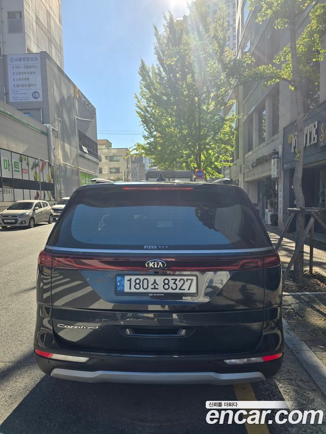 Kia Carnival из Кореи Encar