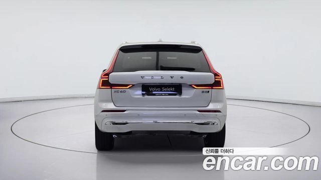 Volvo XC60 B5 Ultra Bright Air Sus — пробег 2 033 км — фото 4 из 5