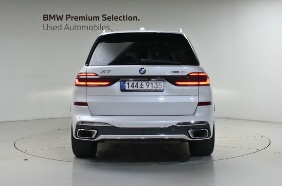 BMW X7 xDrive 40i M Sport 6STR — пробег 26 687 км — фото 3 из 5