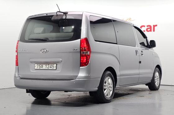 Hyundai Starex 12-Seater Wagon Smart — пробег 217 836 км — фото 2 из 5