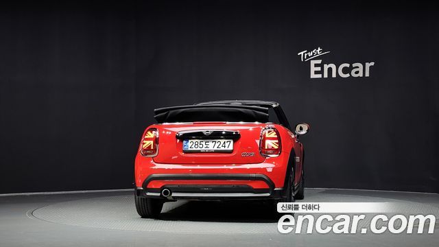 Mini Cooper Convertible Classic Launch Pack Third Generation — пробег 76 365 км — фото 4 из 5