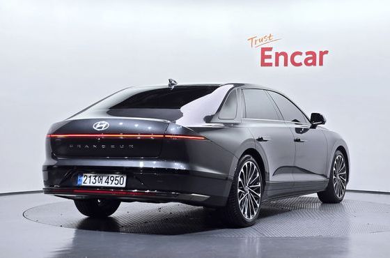 Hyundai Grandeur 2,5 Gasoline 2WD Calligraphy — пробег 24 465 км — фото 2 из 5