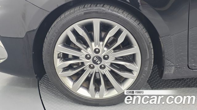 Kia K7 из Кореи Encar