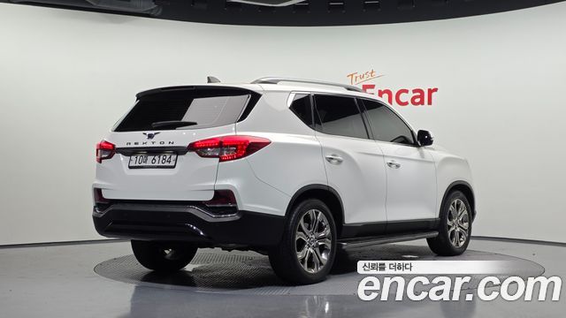 Ssangyong Rexton из Кореи Encar