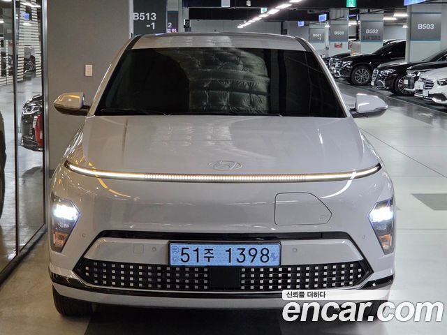 Hyundai Kona Standard Premium — пробег 7 091 км — фото 2 из 5