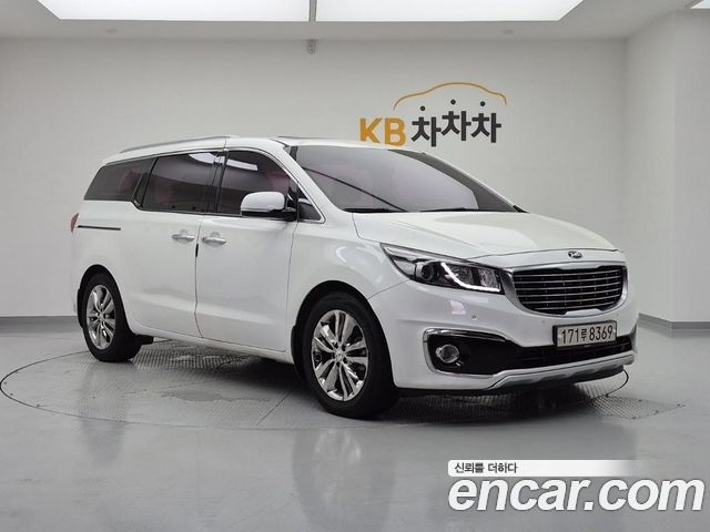 Kia Carnival 7-seater Limousine VIP — пробег 142 391 км — фото 2 из 5